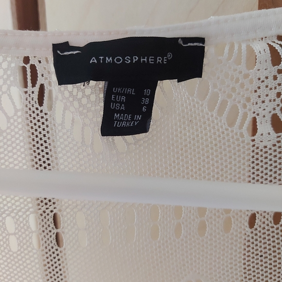 Lace shawl shirt - Picture 2 of 2